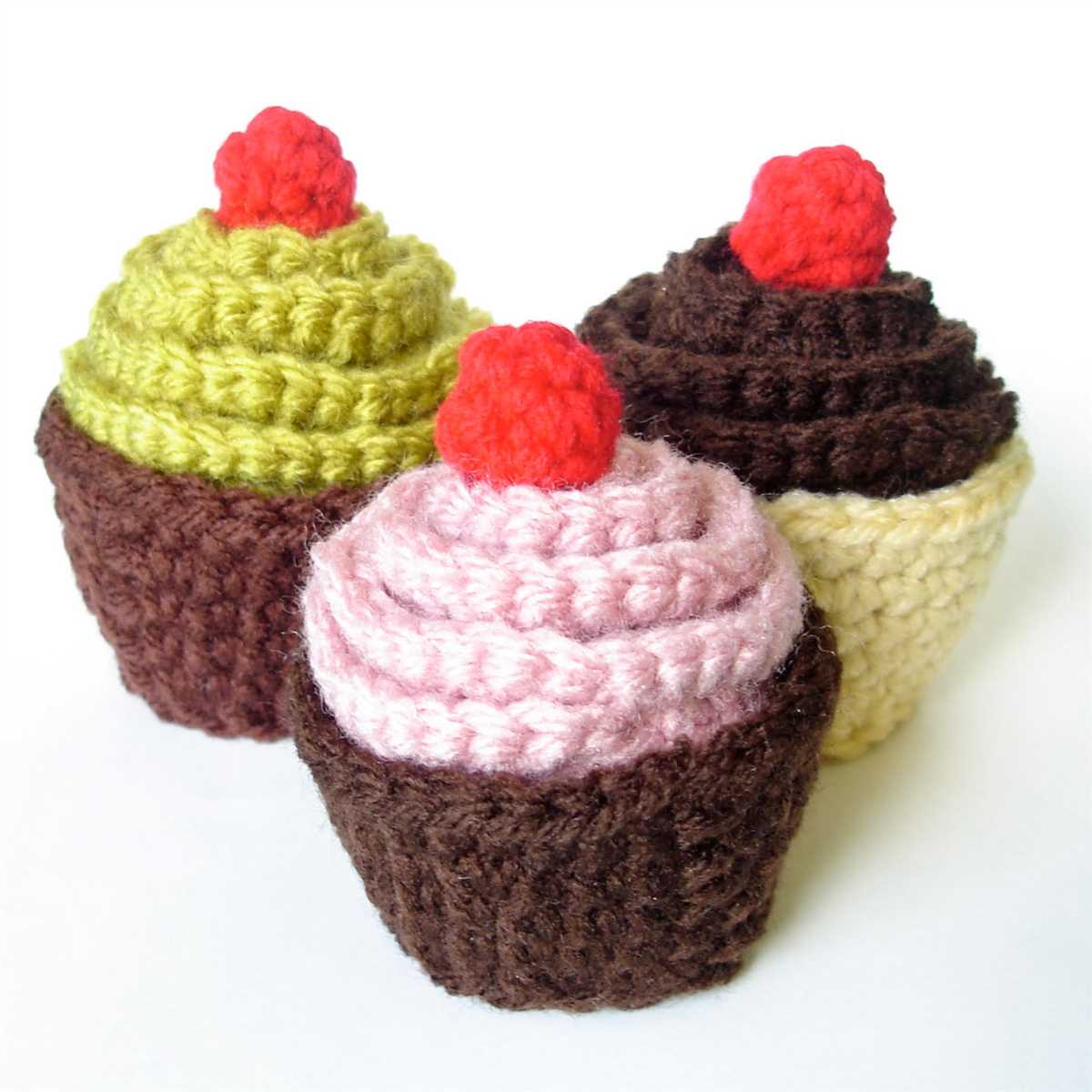 Delight in Sweet Cupcake Yarn Knitting Patterns without Spending a Dime Cupcake yarn knitting patterns free