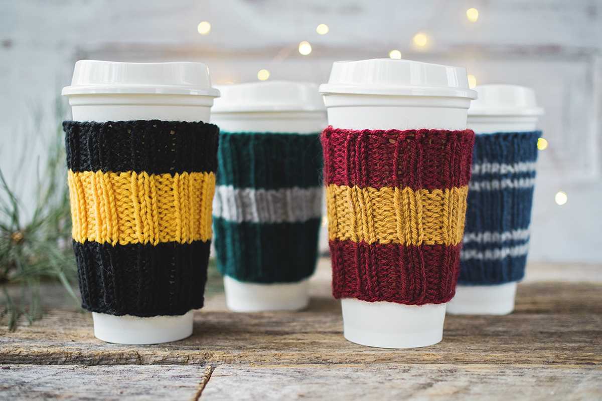 Get Cozy with These Cup Cozies - Beautiful Knitted Patterns to Keep Your Beverage Warm Cup cozies knitted patterns