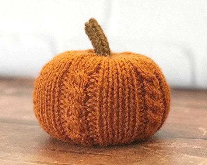 Cable knit pumpkin pattern