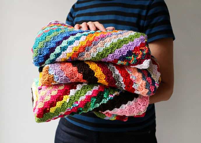 Corner to corner knitted blanket free pattern