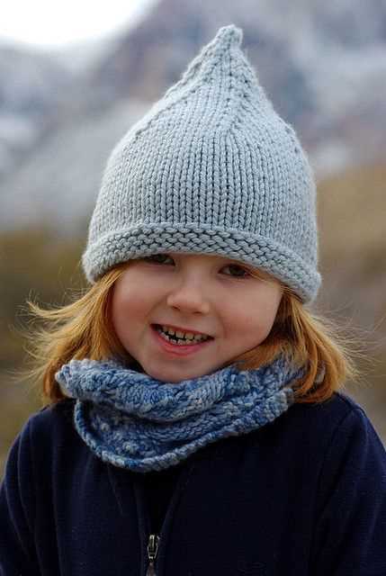 Child's hat and scarf knitting pattern