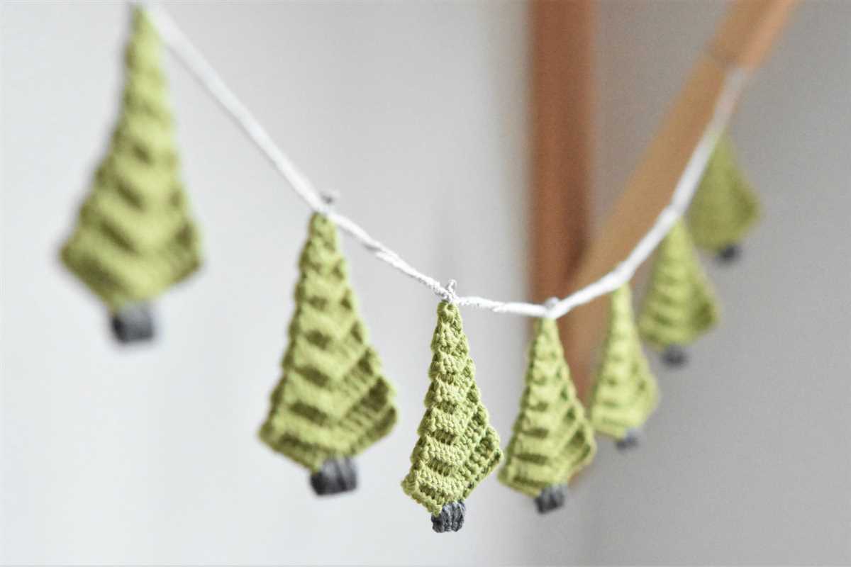 Christmas tree ornament knitting patterns