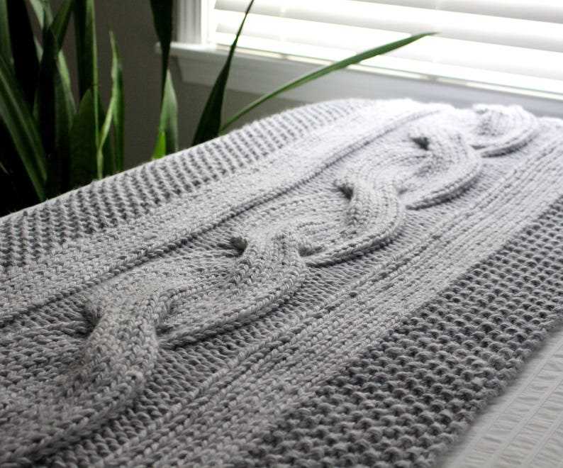 Chunky knit bed runner pattern