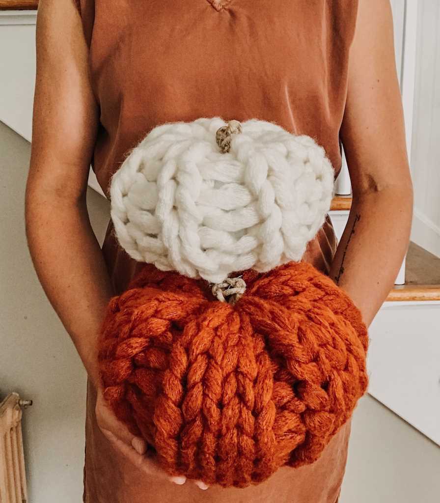 Chunky knitted pumpkin pattern