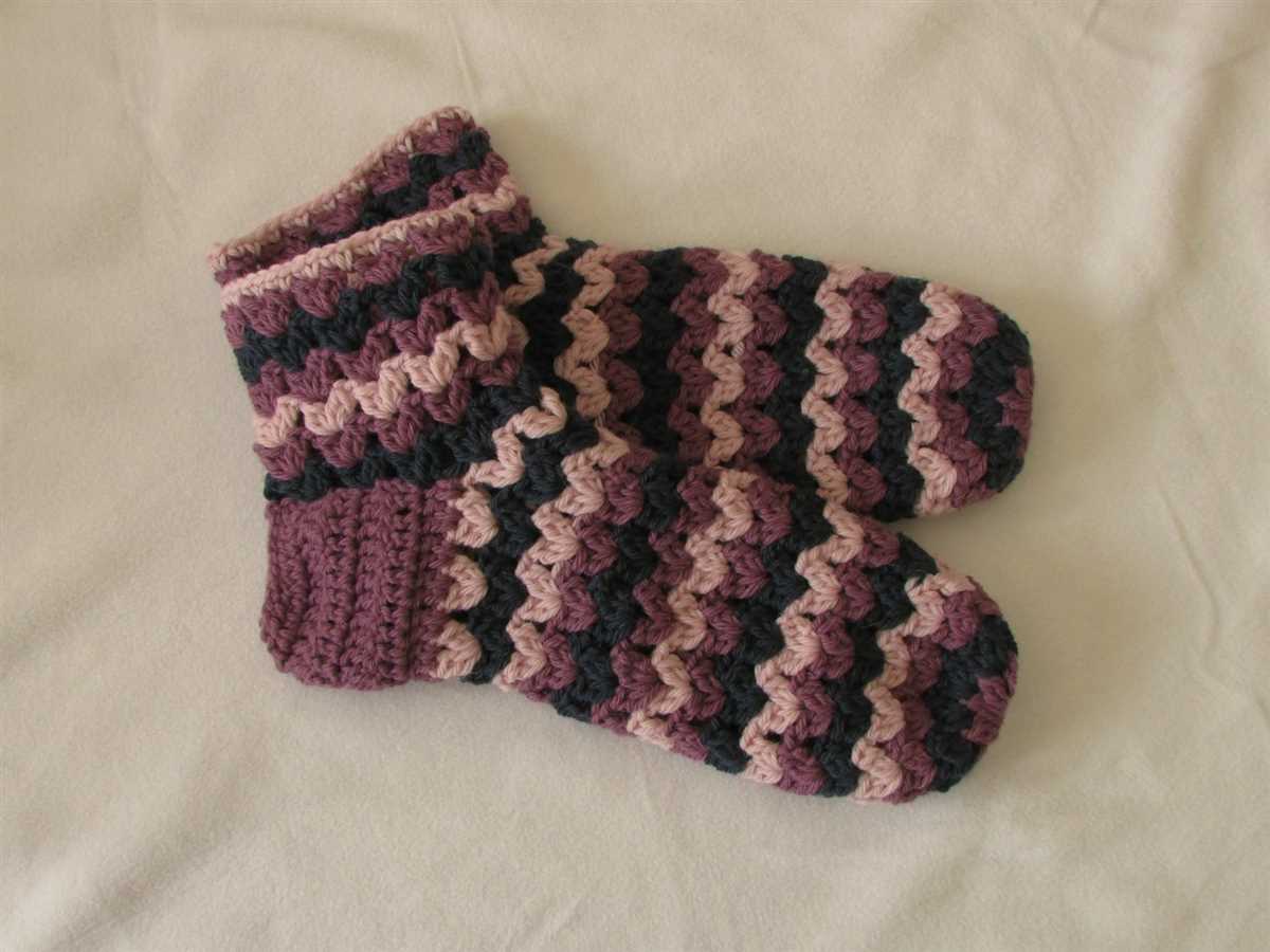 Chunky slipper socks knitting pattern