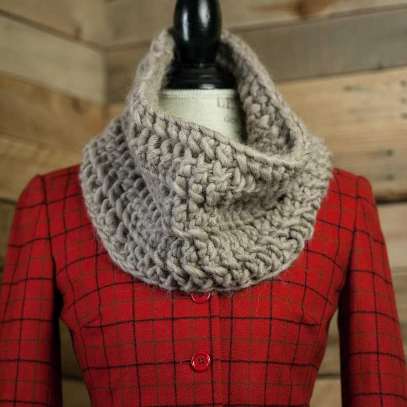 Chunky knit cowl pattern