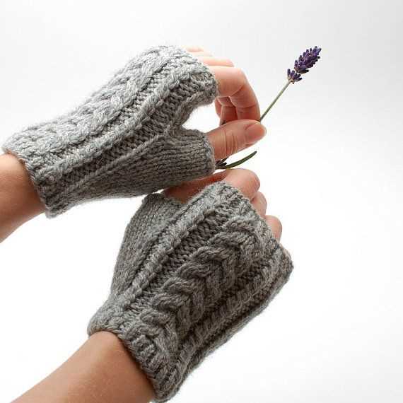 Chunky knit fingerless gloves pattern