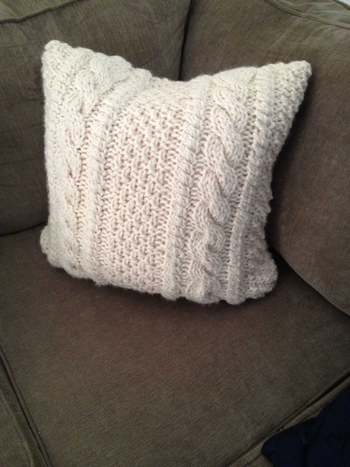 Chunky pillow knitting pattern