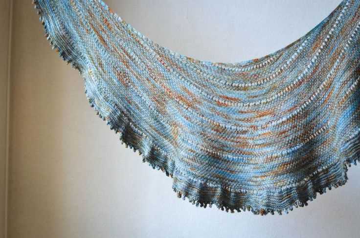 Circular shawl knitting pattern