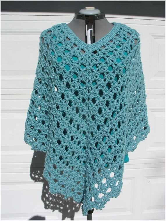 Plus size poncho knitting pattern