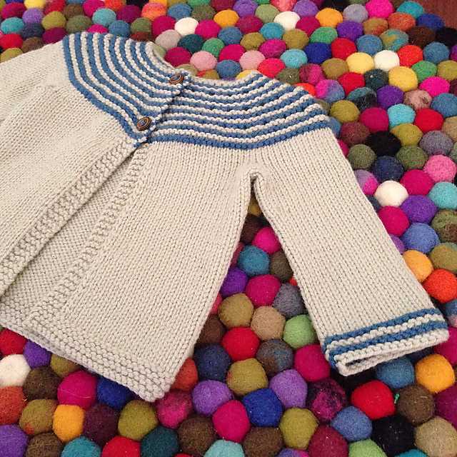 Free knitted baby sweater patterns