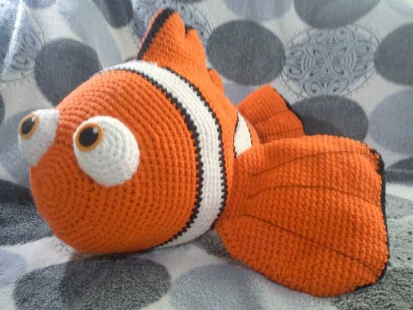 Clown fish knitting pattern