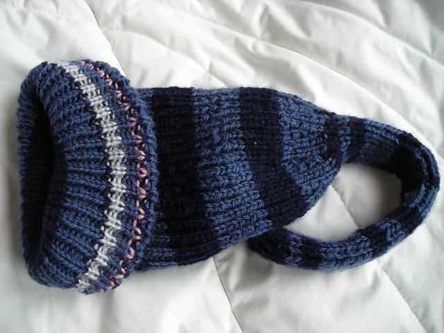 Klein bottle knitting pattern