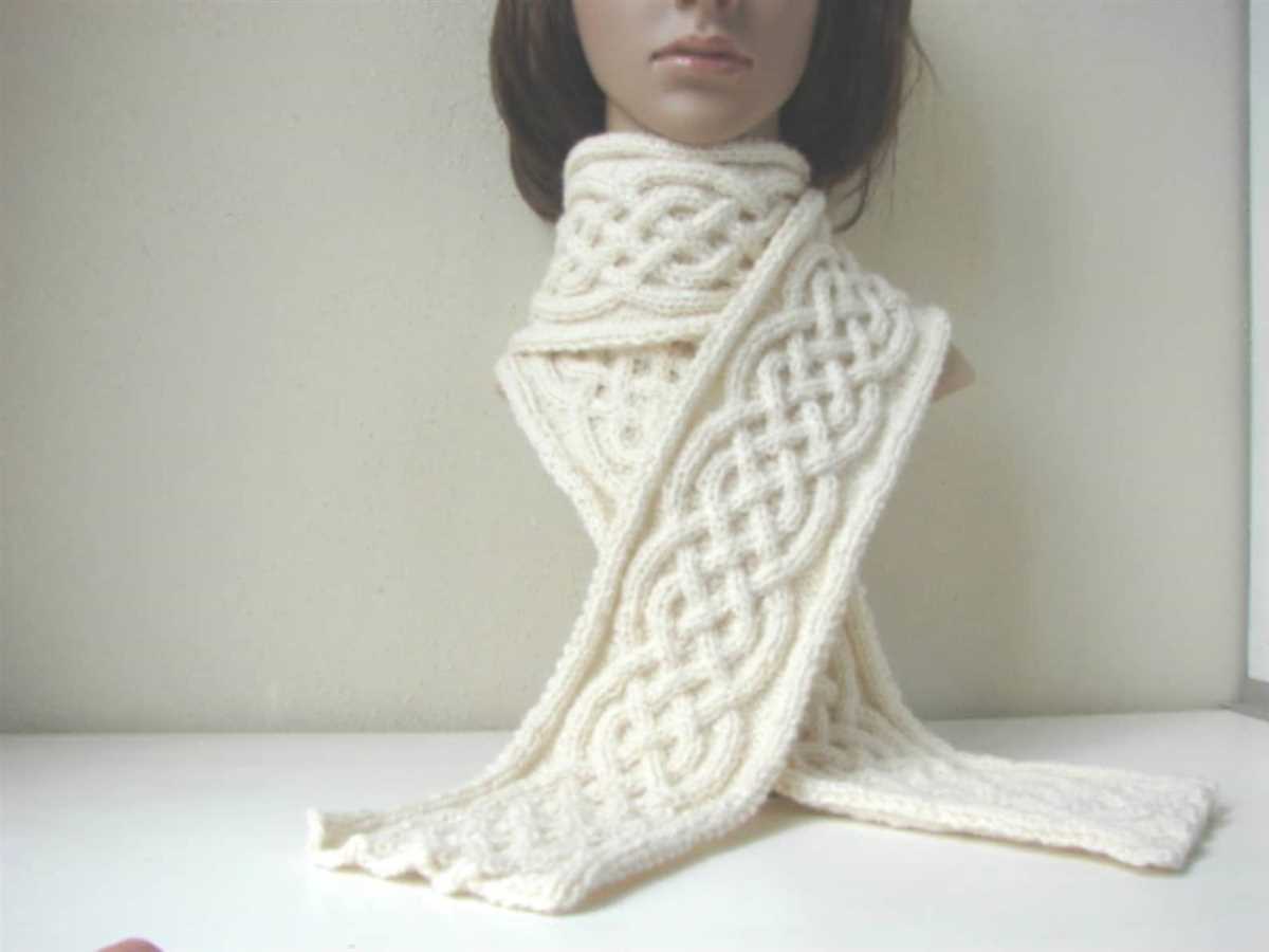 Braid knitting pattern for scarf