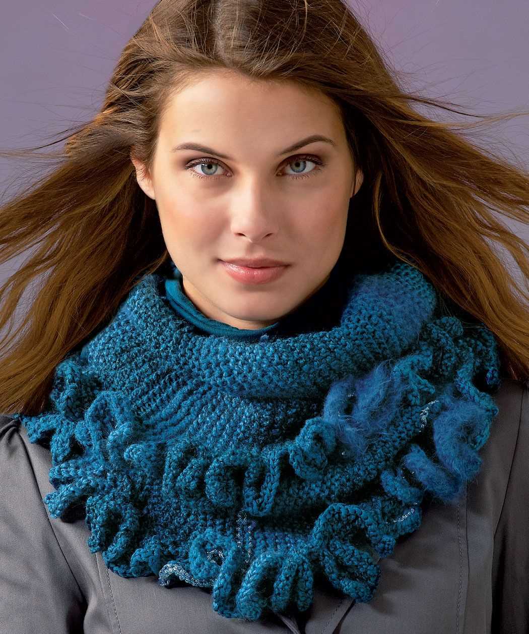Warm scarf knitting pattern