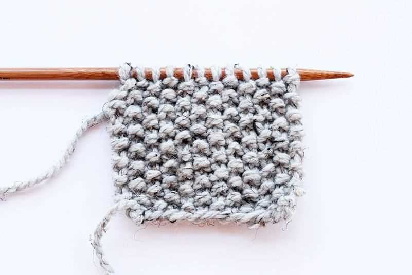 Free moss stitch scarf knitting pattern