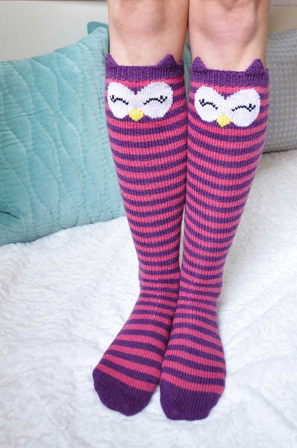 Animal socks knitting pattern