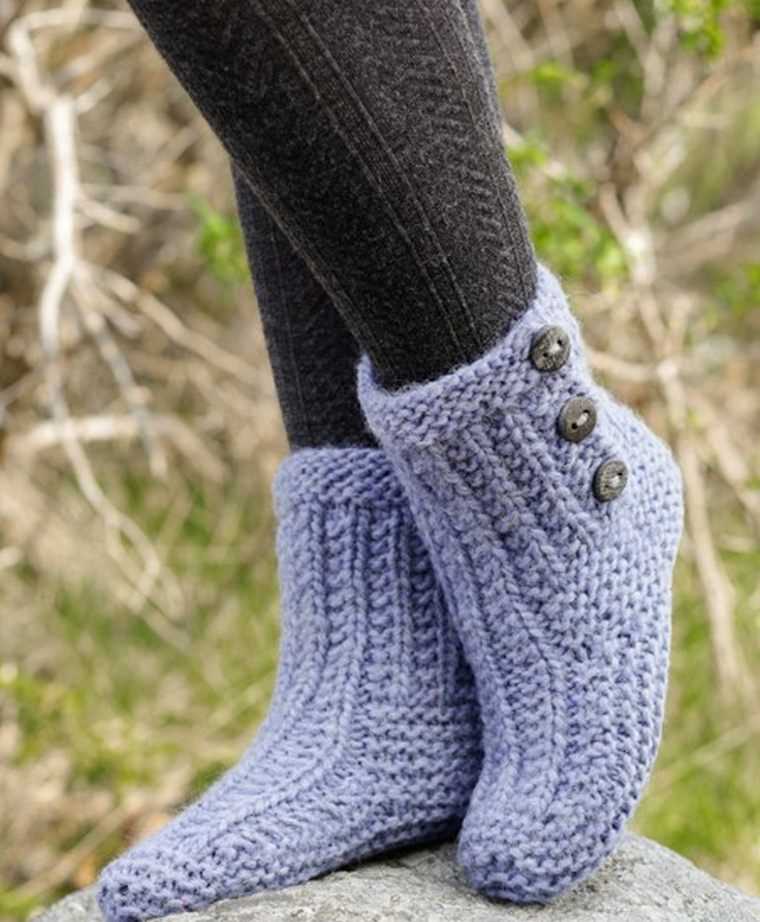 Garter stitch slippers knitting pattern