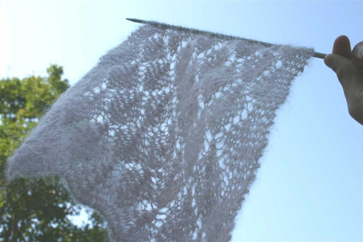 Diamond lace scarf knitting pattern