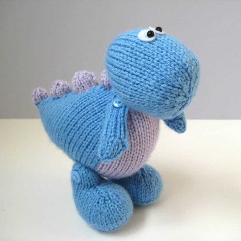 Dinosaur blanket knitting pattern