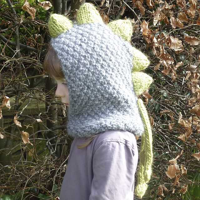 Dinosaur hoodie knitting pattern