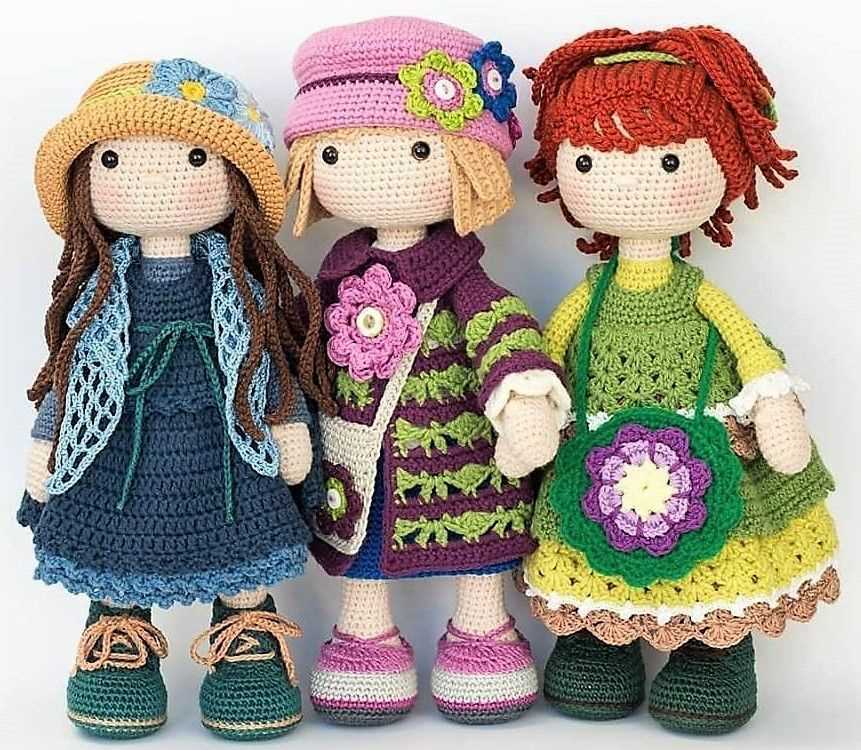 Amigurumi knits patterns for 20 cute mini knits