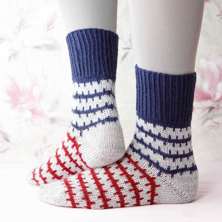 Dog socks knitting pattern