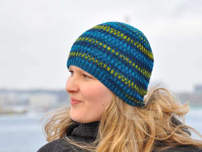 Reversible knit hat pattern