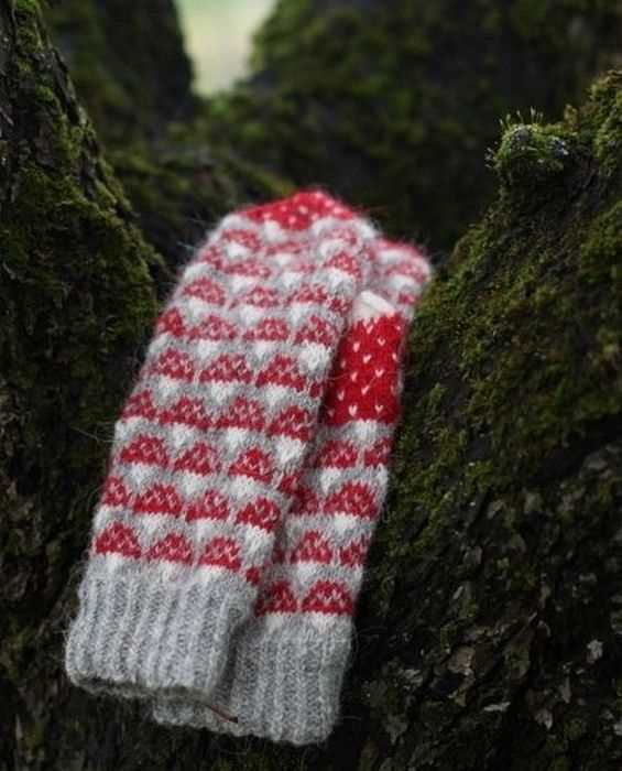 Easiest mitten knitting pattern ever