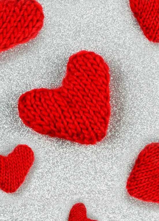 Easy knitted heart pattern