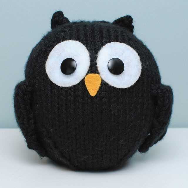 Easy knitted owl pattern