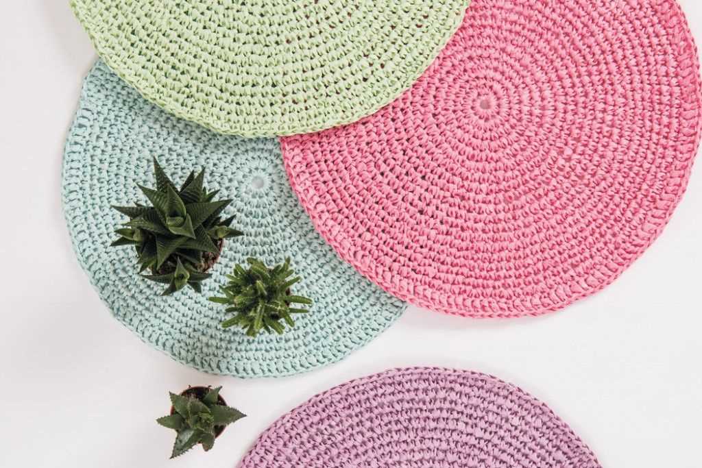 Effortlessly Create Stylish Placemats with These Knitting Patterns Easy knit placemat patterns