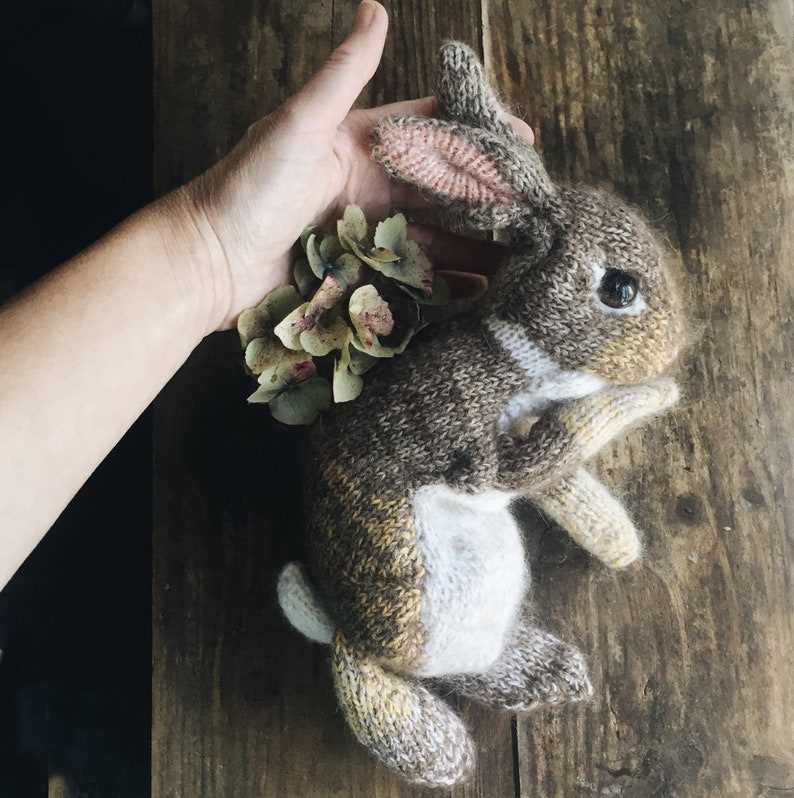 Easy knit rabbit pattern