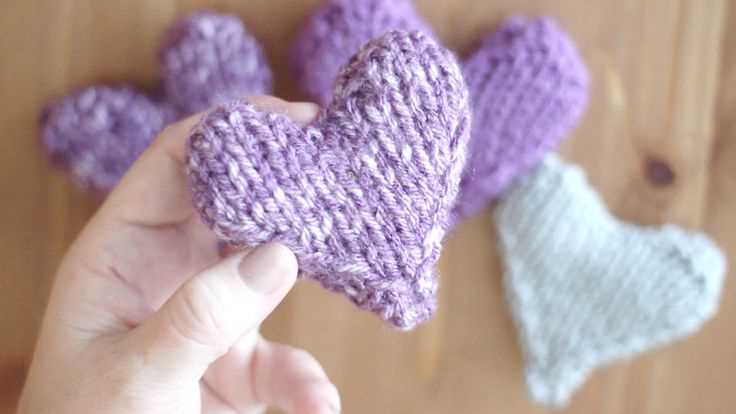 Easy knitted heart pattern
