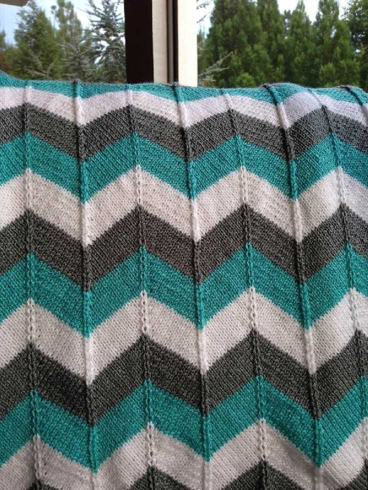 Chevron pattern knitting
