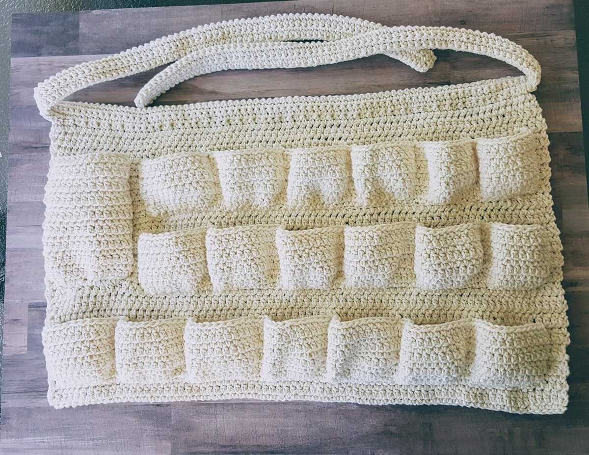 Egg apron knitting pattern