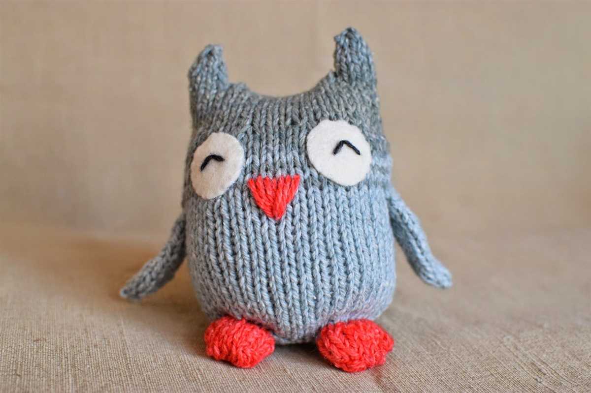 Knitted stuffed owl pattern