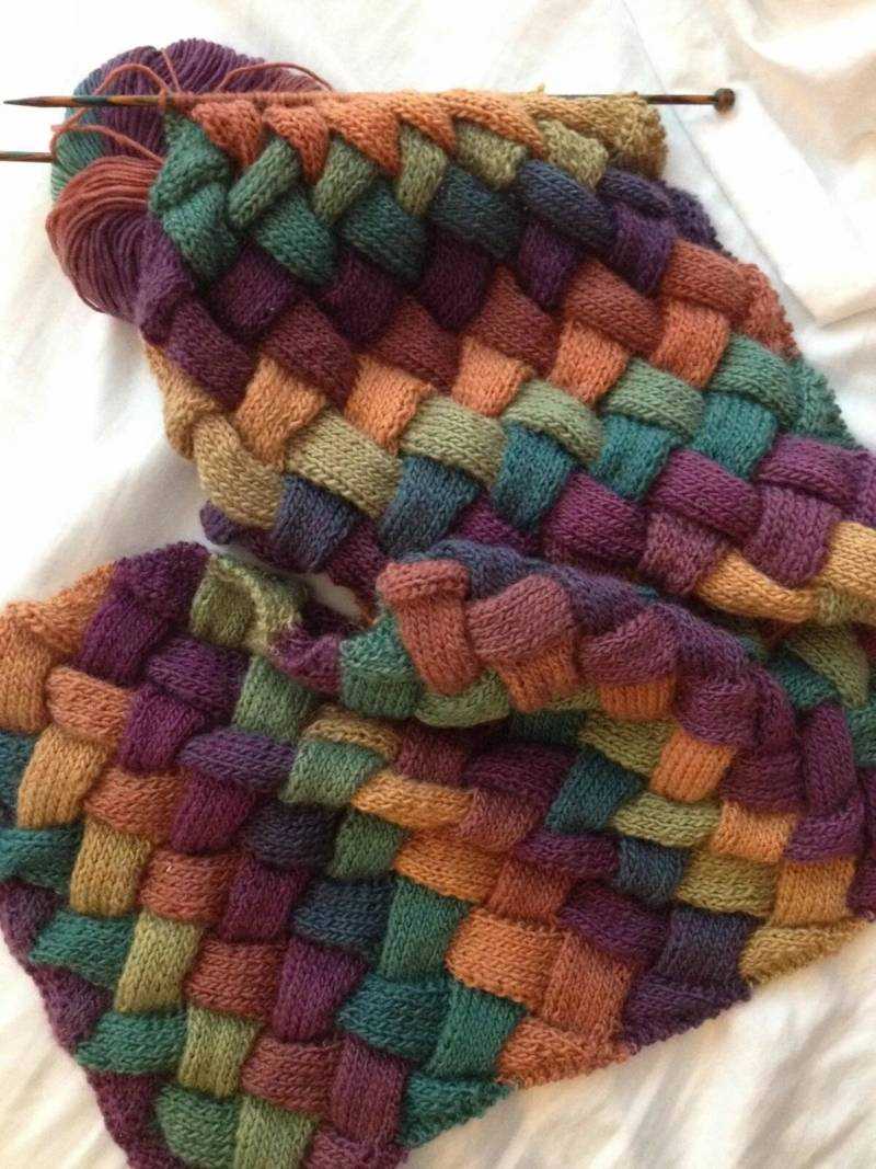 Entrelac scarf knitting pattern