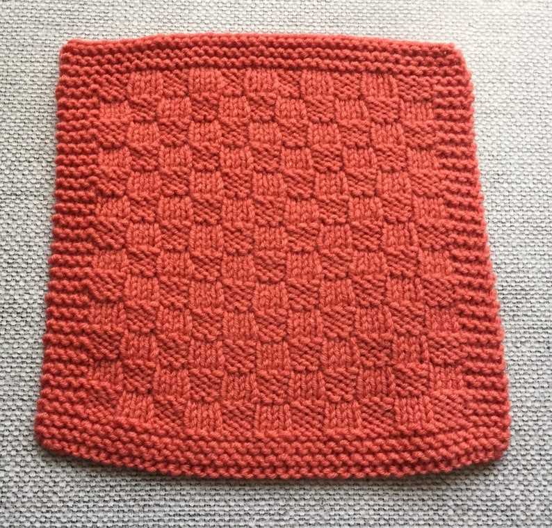 Craft a Maple Leaf Dishcloth with This Knitting Pattern Maple leaf dishcloth knitting pattern