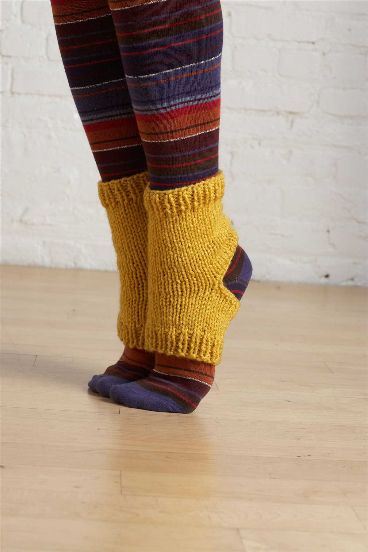 Create Your Own Yoga Socks with this Knitting Pattern Knitting pattern for yoga socks