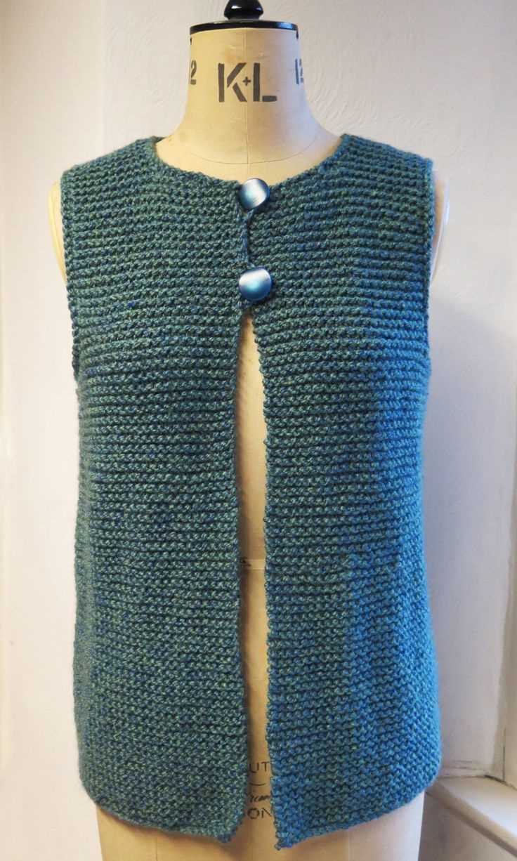 Chunky knit waistcoat pattern