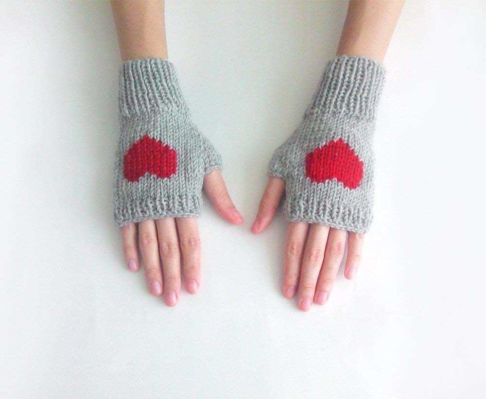 Knitted fingerless mittens pattern free