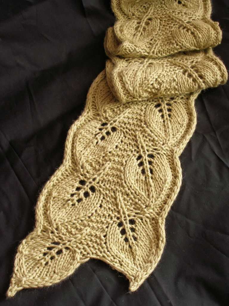 Falling leaves scarf knitting pattern