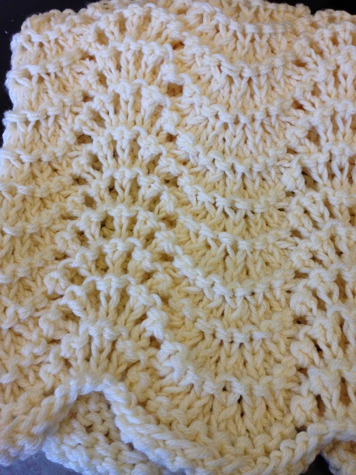 Feather and fan knitting pattern blanket