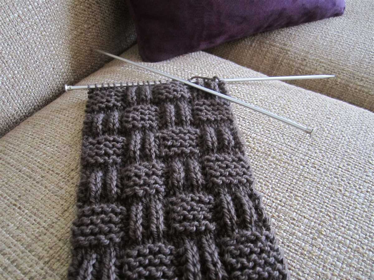 Homespun knit scarf pattern