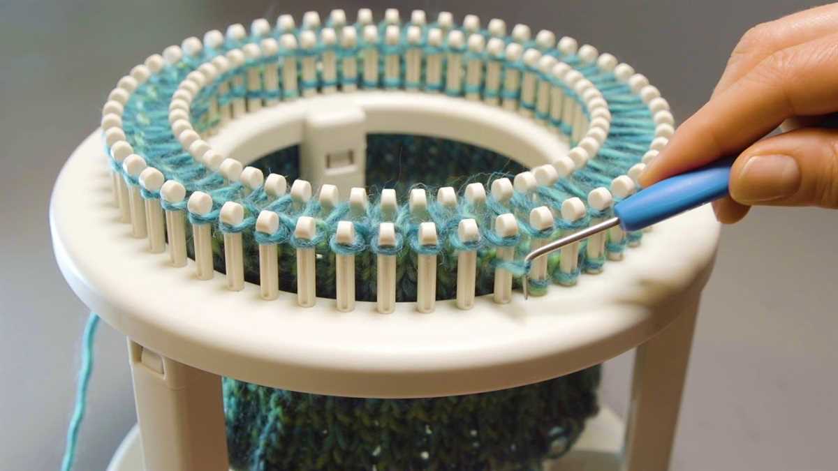 Rotating double knit loom patterns