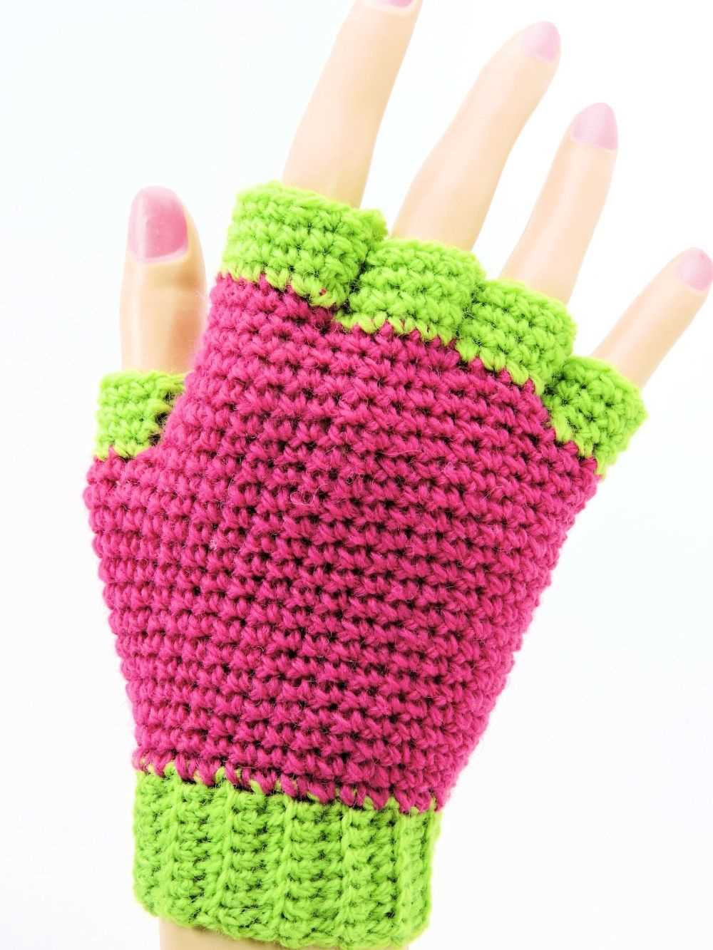 Finger gloves knitting pattern