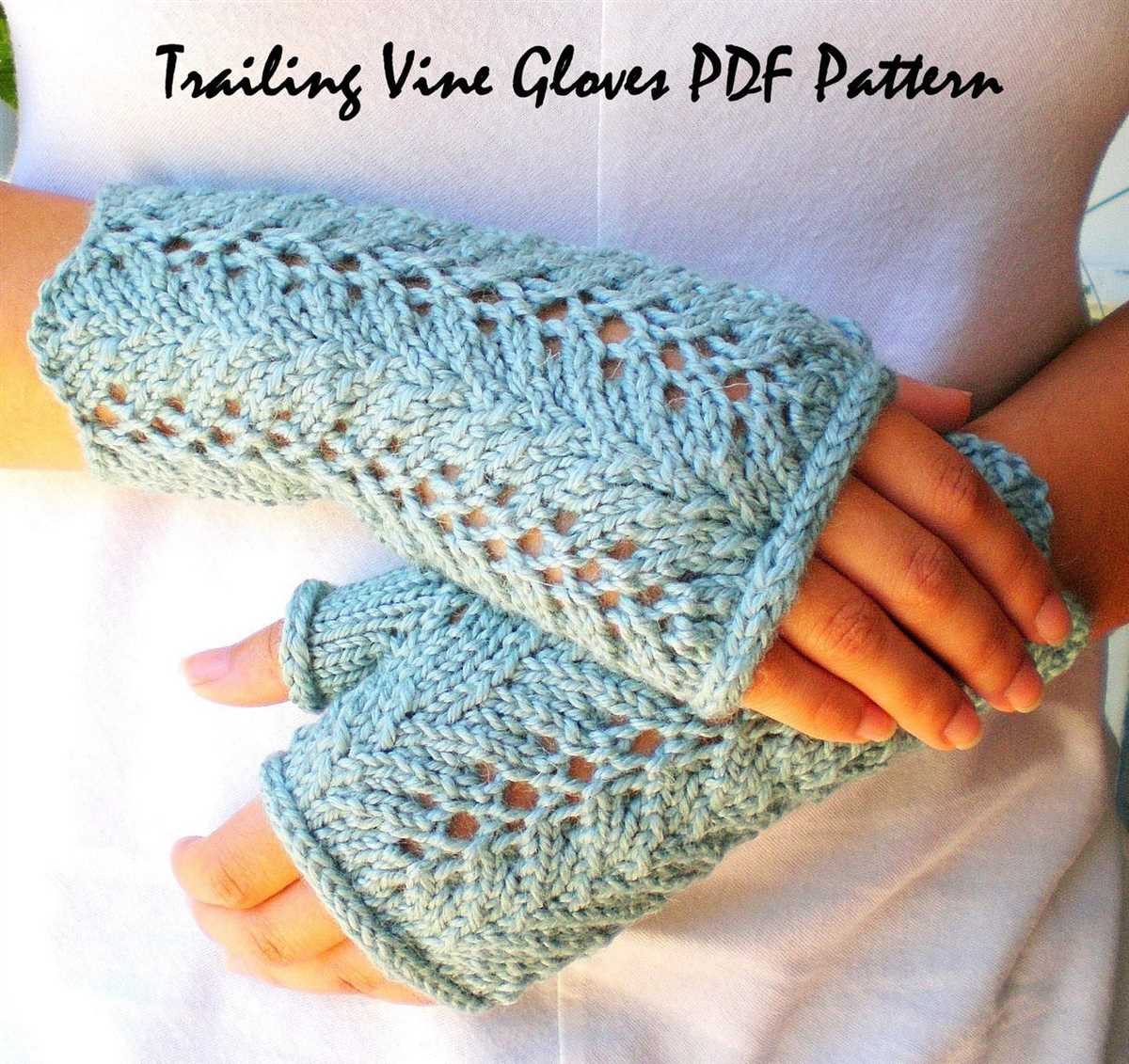 Fingerless gloves women knitting pattern