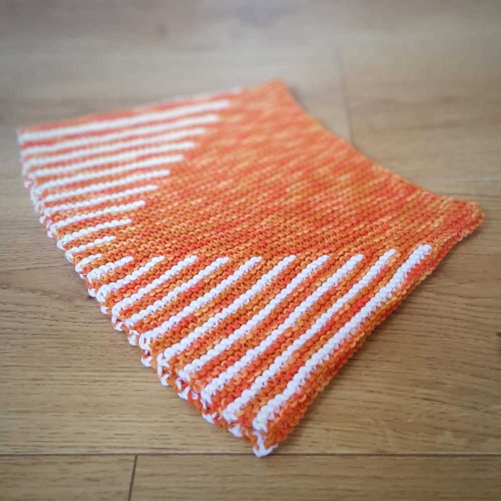 Flat knit scarf pattern