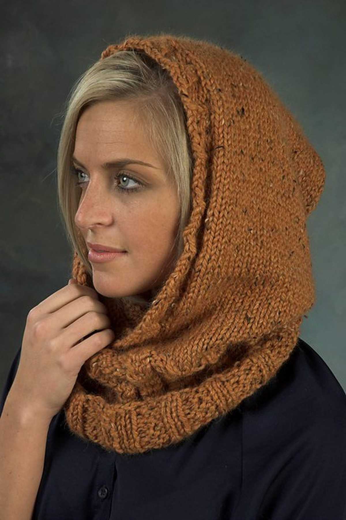 Easy hooded cowl knitting pattern